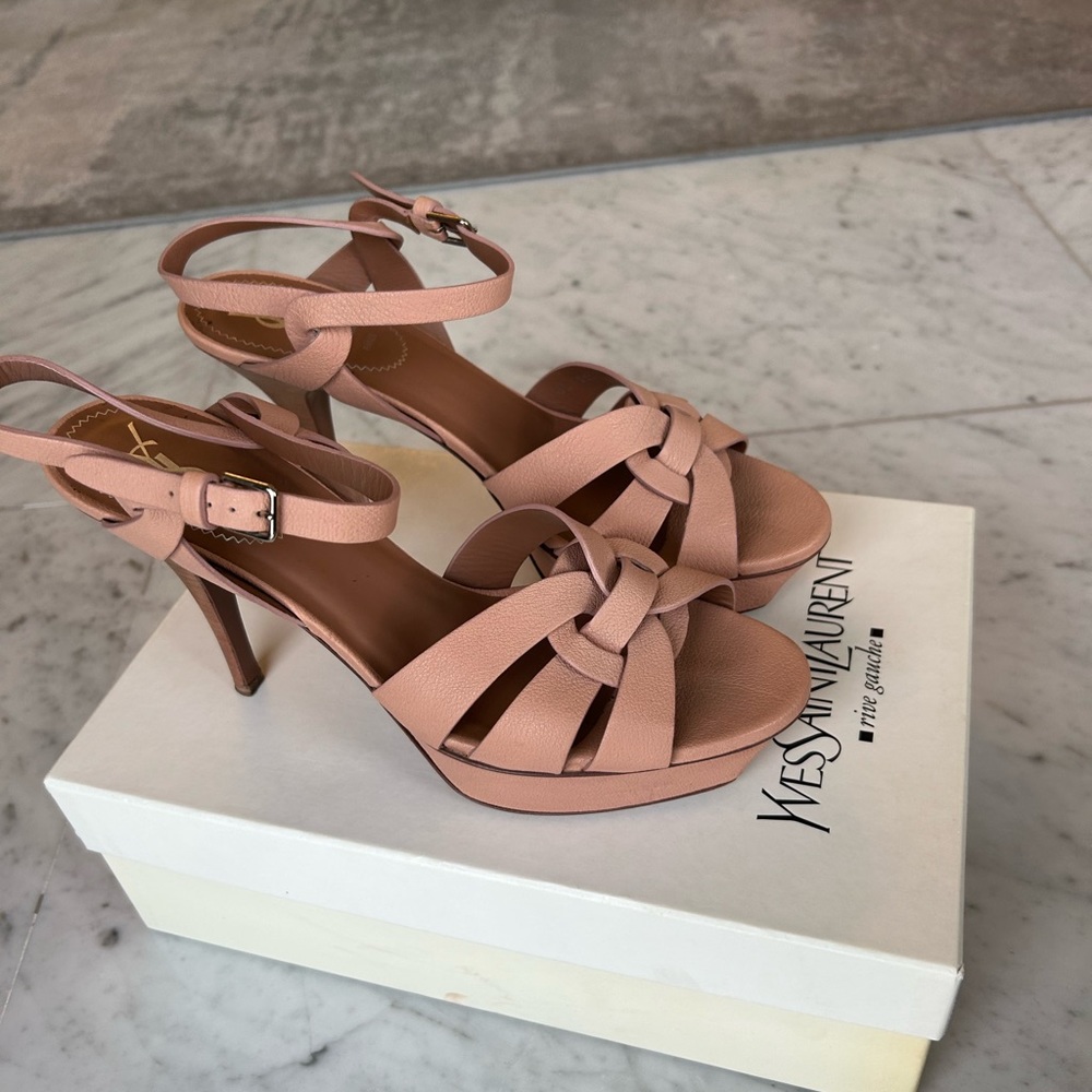 Yves Saint Laurent Beige Heels